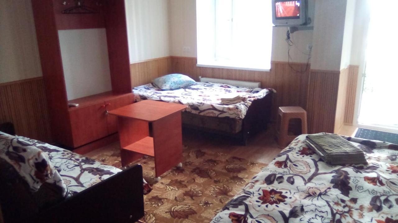 1-Я Слободская, 17А, Угол Проспекта Центрального, 3 Дивана, Wi-Fi, Отдельный Вход. 尼古拉耶夫 外观 照片