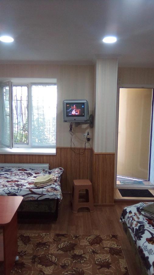 1-Я Слободская, 17А, Угол Проспекта Центрального, 3 Дивана, Wi-Fi, Отдельный Вход. 尼古拉耶夫 外观 照片